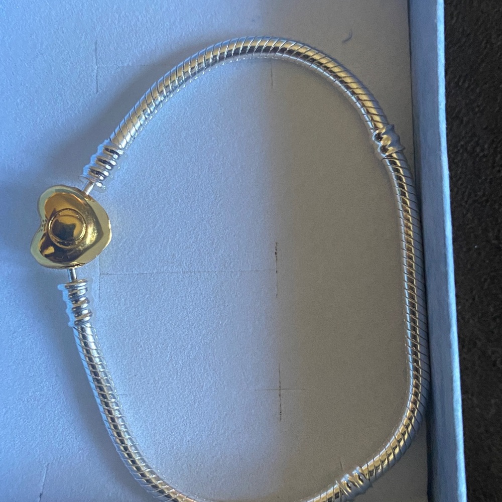 Elegant Silver Bracelet with Gold Heart Charm - Picture 2 of 2